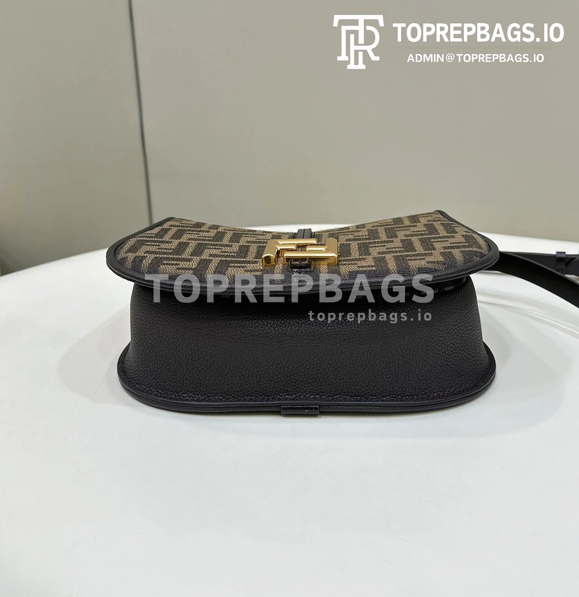 i1690537258_8392_3 Fendi C'mon in Brown