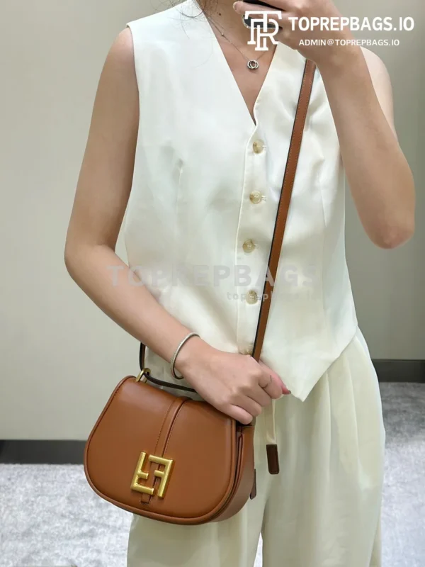 i1690616355_1213_0 Fendi C'mon in Brown