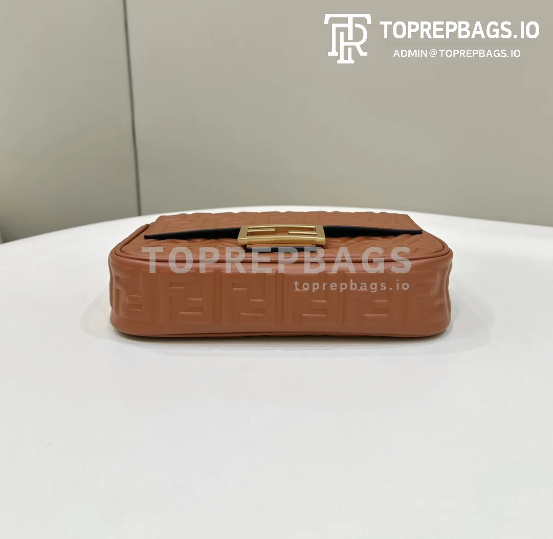 i1691319508_8792_2 Fendi Baguette in Brown