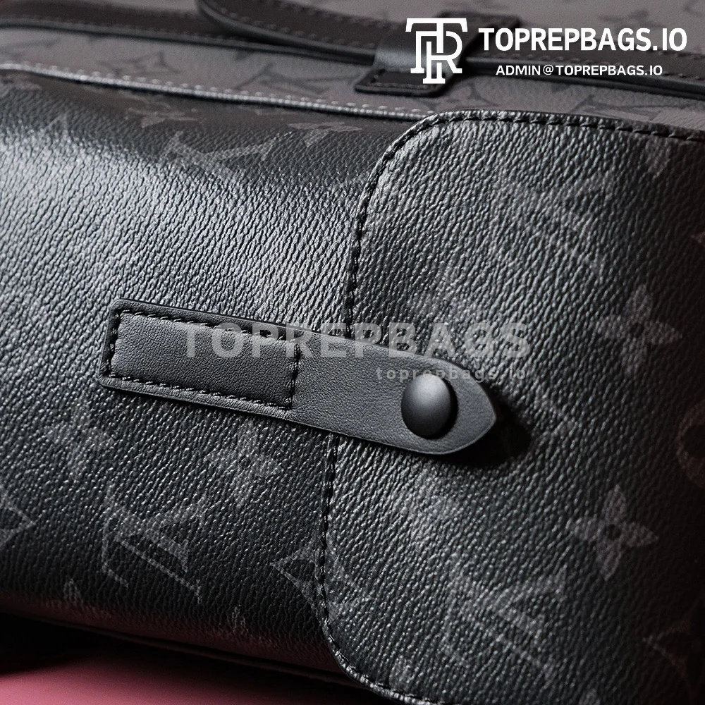 i1692433022_5908_0 Louis Vuitton Christopher Small in Grey