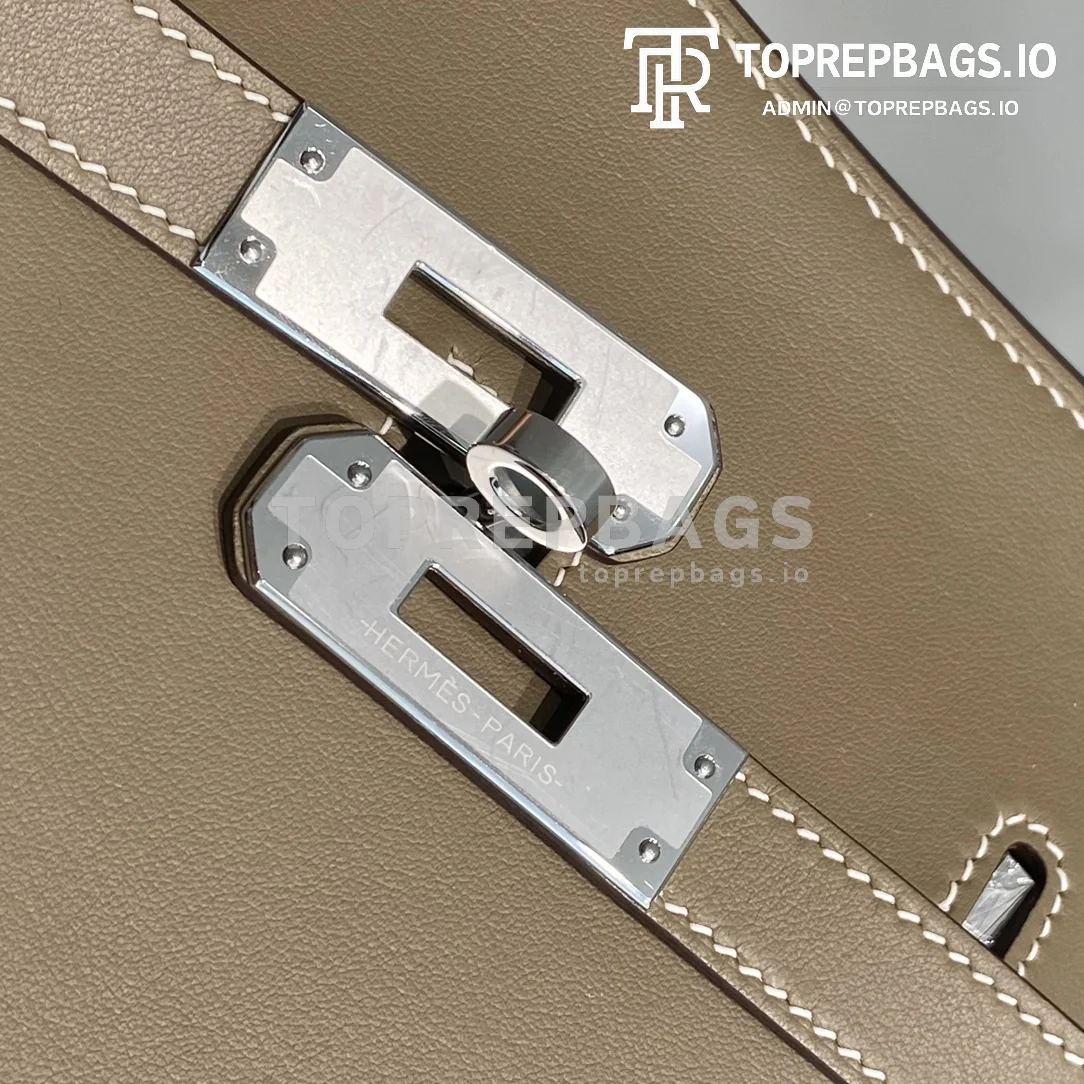 i1692949984_6514_4 Hermes Jypsiere Mini in Taupe