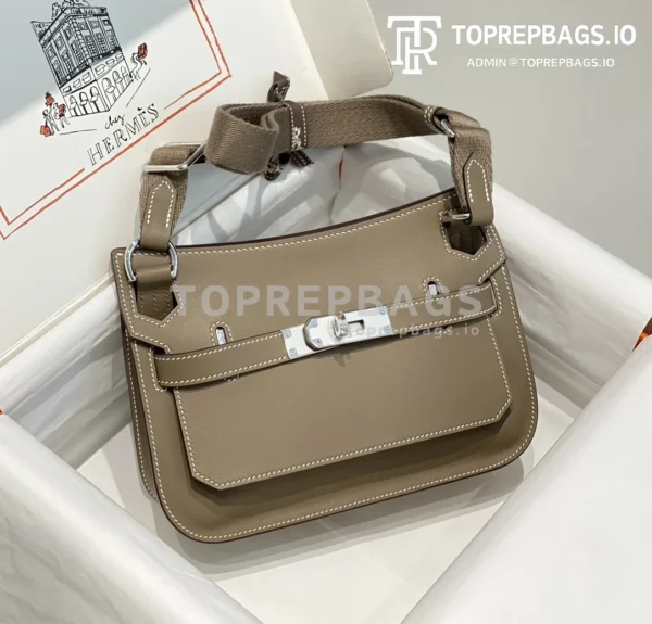 i1692949984_7099_0 Hermes Jypsiere Mini in Taupe