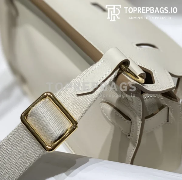 i1692962075_9698_4 Hermes Jypsiere Mini in White