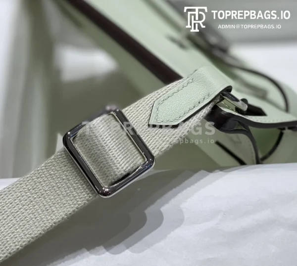 i1692962100_1023_5 Hermes Jypsiere Mini in Green
