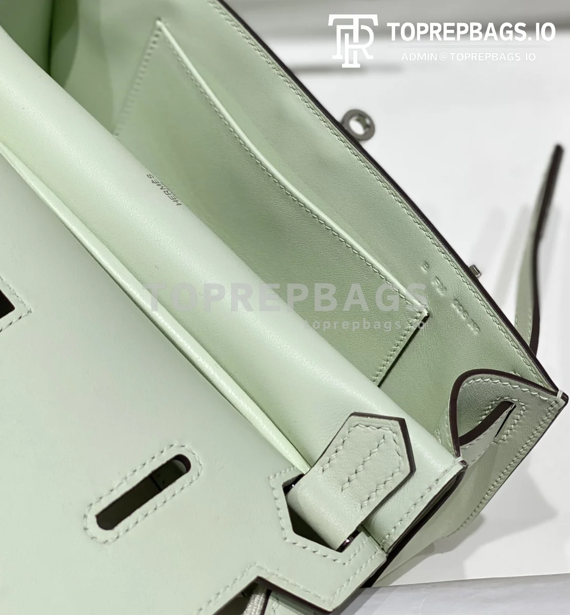 i1692962100_5122_8 Hermes Jypsiere Mini in Green