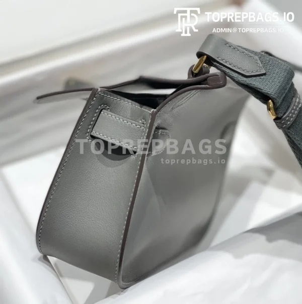 i1692962130_3046_3 Hermes Jypsiere Mini in Grey