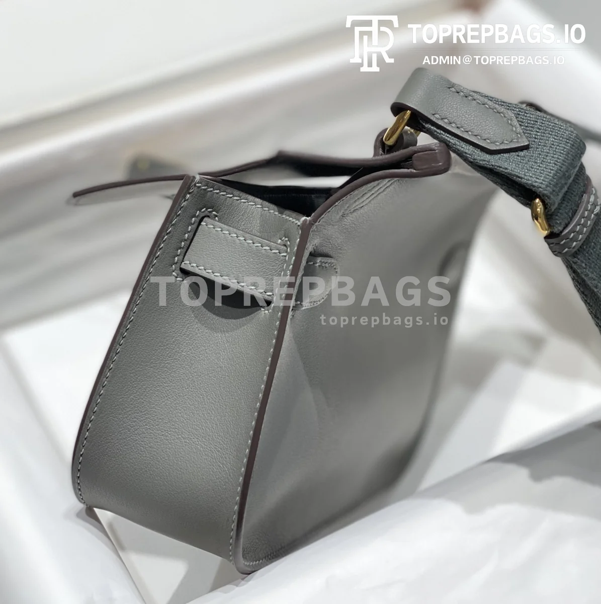 i1692962130_3046_3 Hermes Jypsiere Mini in Grey