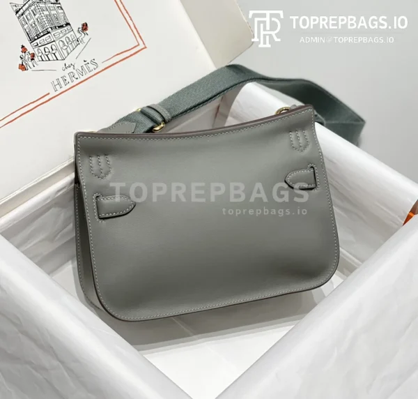 i1692962130_6128_1 Hermes Jypsiere Mini in Grey