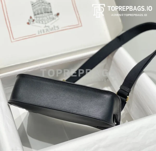 i1692962153_3389_3 Hermes Jypsiere Mini in Black