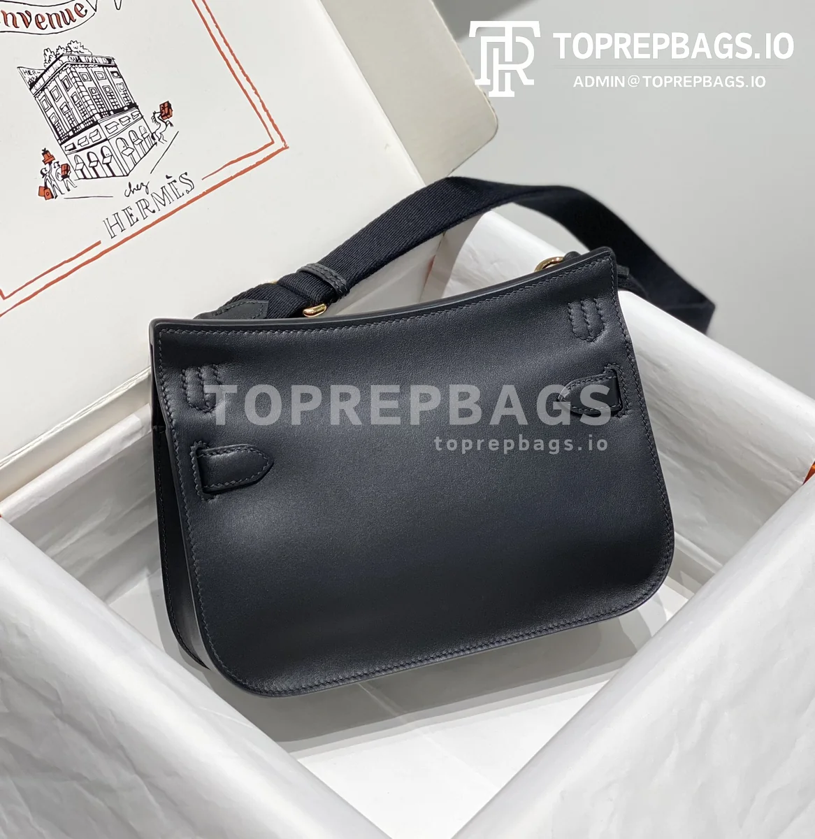 i1692962153_6213_1 Hermes Jypsiere Mini in Black