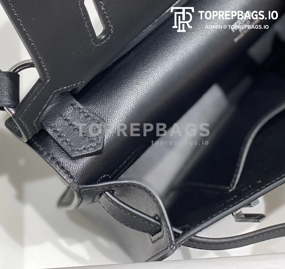 i1692962175_4429_7 Hermes Jypsiere Mini in Black
