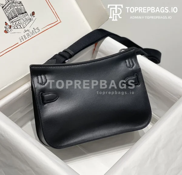 i1692962175_4620_1 Hermes Jypsiere Mini in Black
