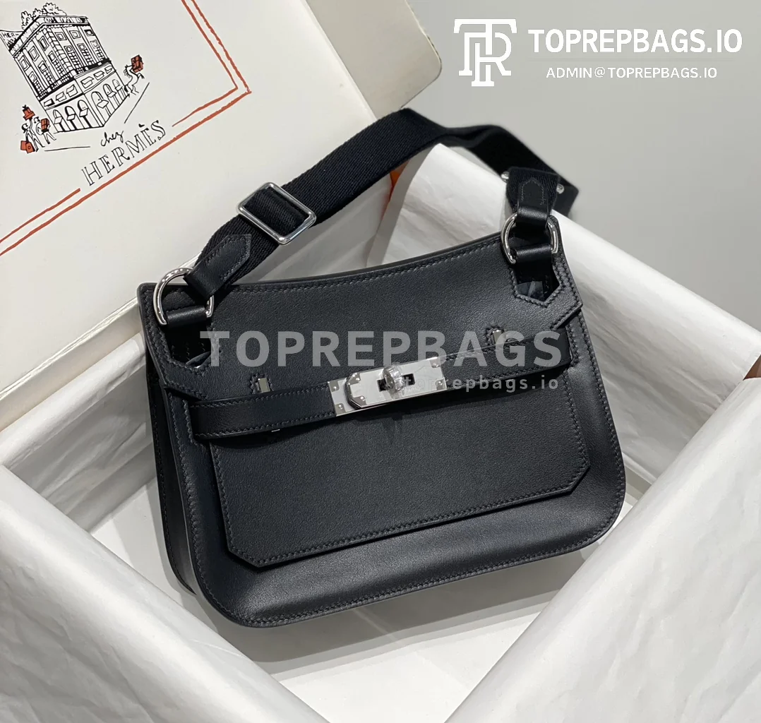i1692962175_6229_0 Hermes Jypsiere Mini in Black