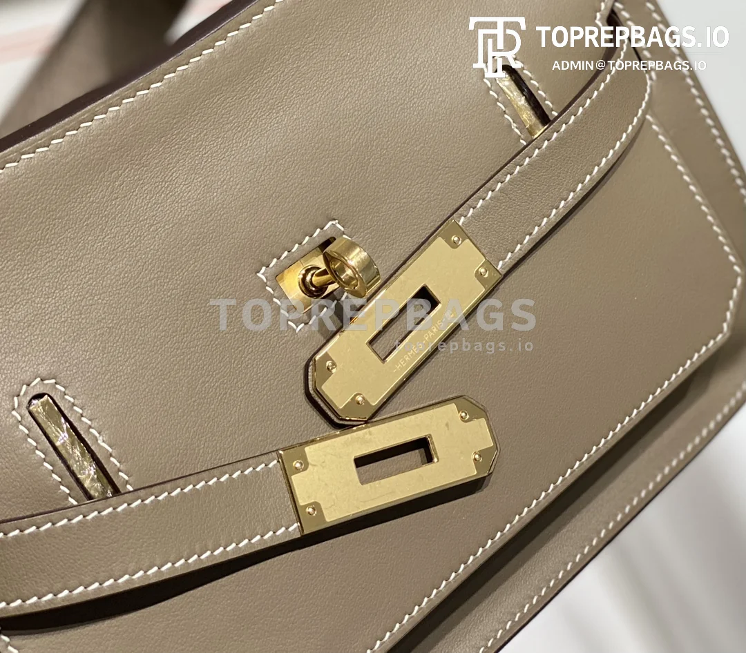 i1692962204_4088_4 Hermes Jypsiere Mini in Taupe