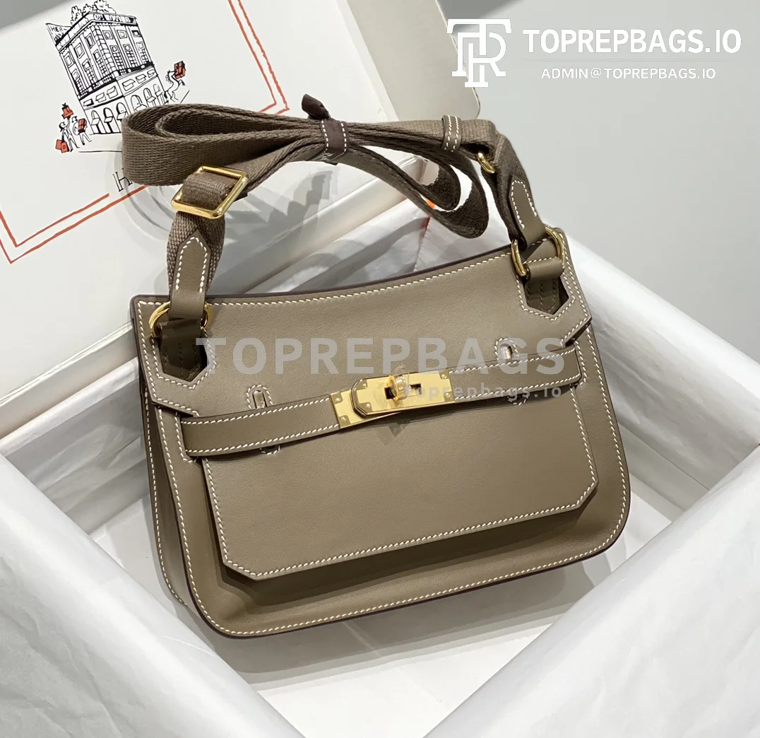 i1692962204_6742_0 Hermes Jypsiere Mini in Taupe