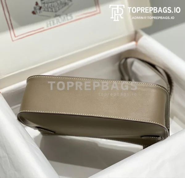 i1692962204_9054_6 Hermes Jypsiere Mini in Taupe