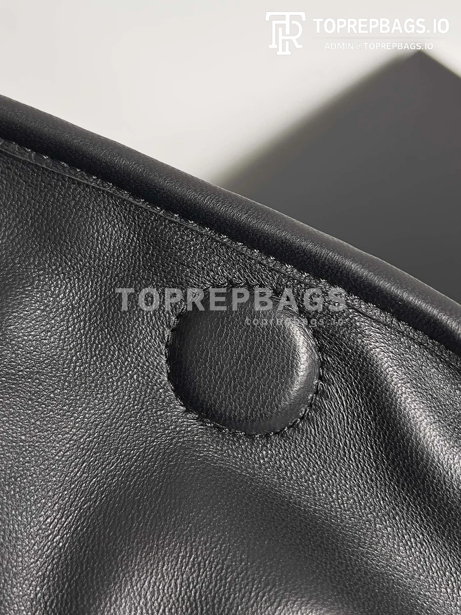 i1693482588_5578_6 Bottega Veneta Hop Large in Black