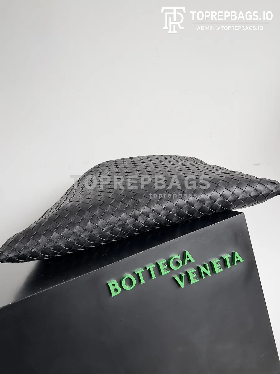 i1693482588_6265_4 Bottega Veneta Hop Large in Black
