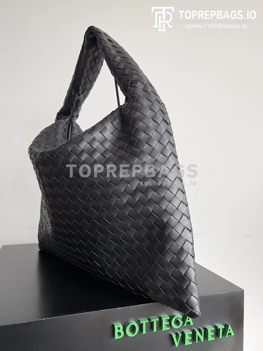 i1693482588_8780_1 Bottega Veneta Hop Large in Black