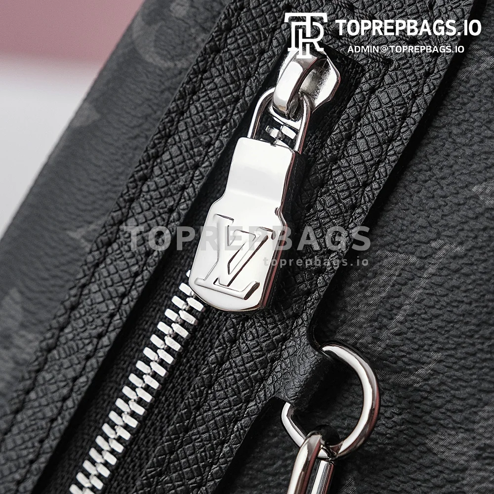 i1695110857_259_1 Louis Vuitton Duo Slingbag in Black