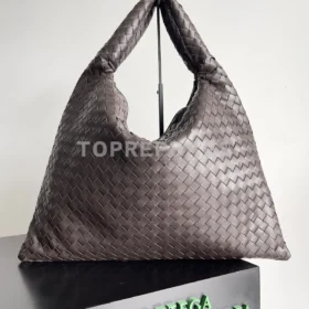 i1697548201_2533_0 Bottega Veneta Hop Large in Brown