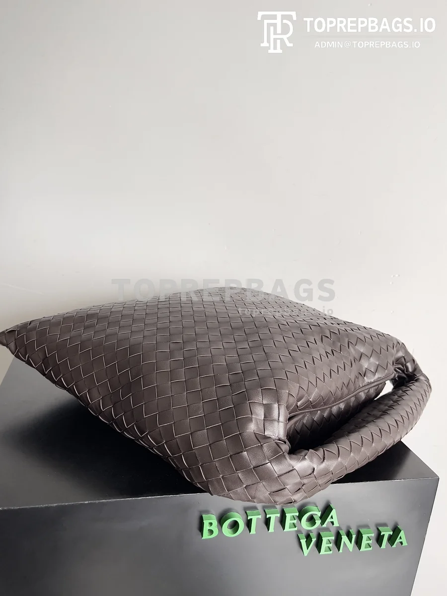 i1697548201_715_3 Bottega Veneta Hop Large in Brown