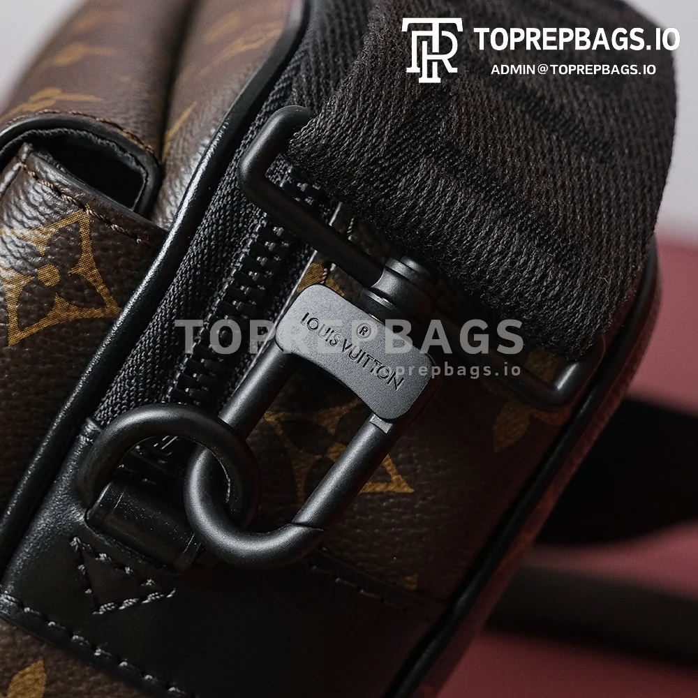 i1697794316_4307_7 Louis Vuitton S Lock Messenger in Brown