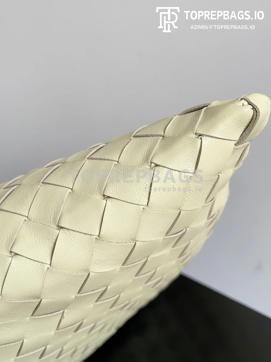 i1700066565_3301_2 Bottega Veneta Hop Large in Yellow