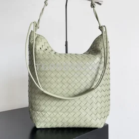 i1701094423_5104_8 Bottega Veneta Sardine in Green