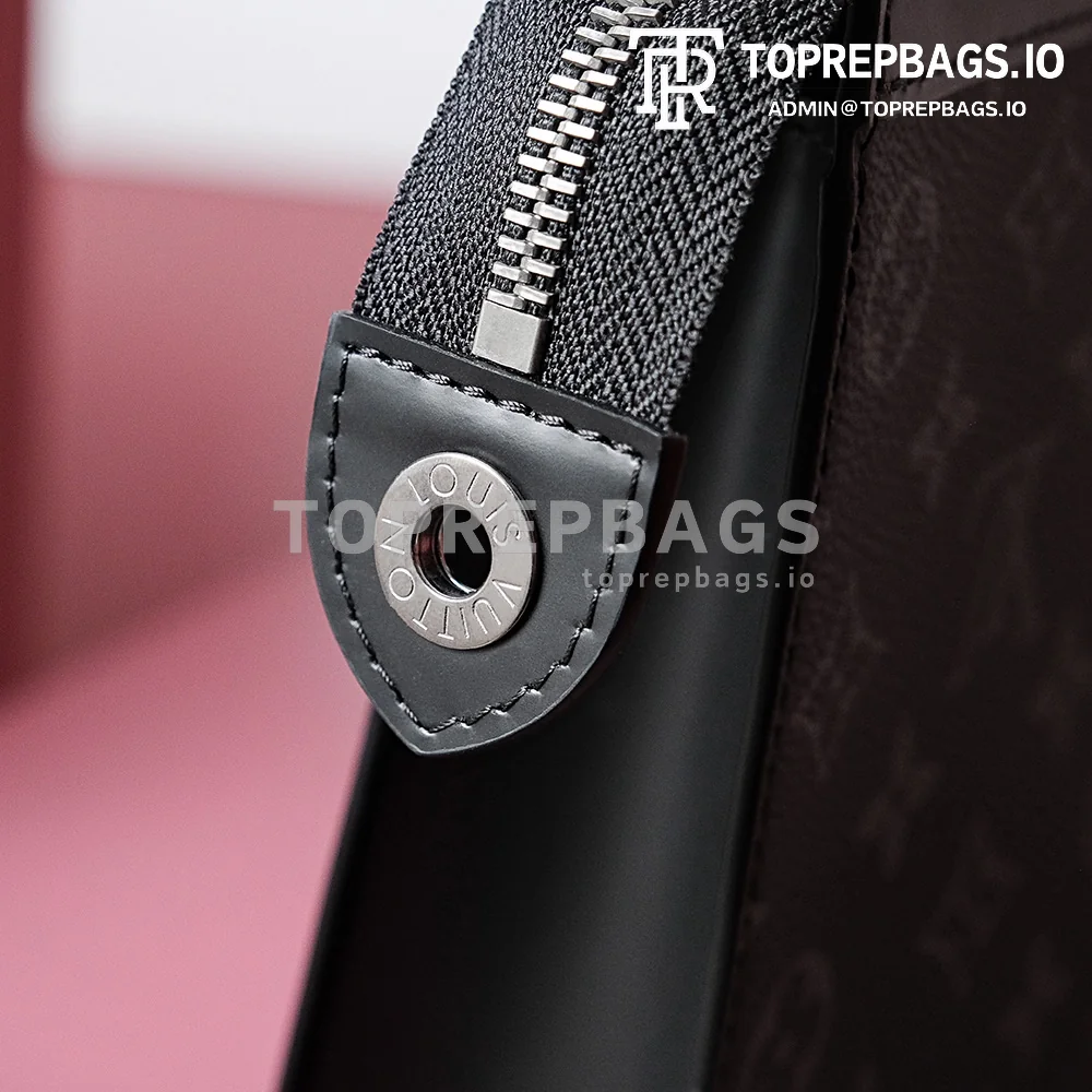 i1701510445_7655_0 Louis Vuitton Pochette Voyage in Black