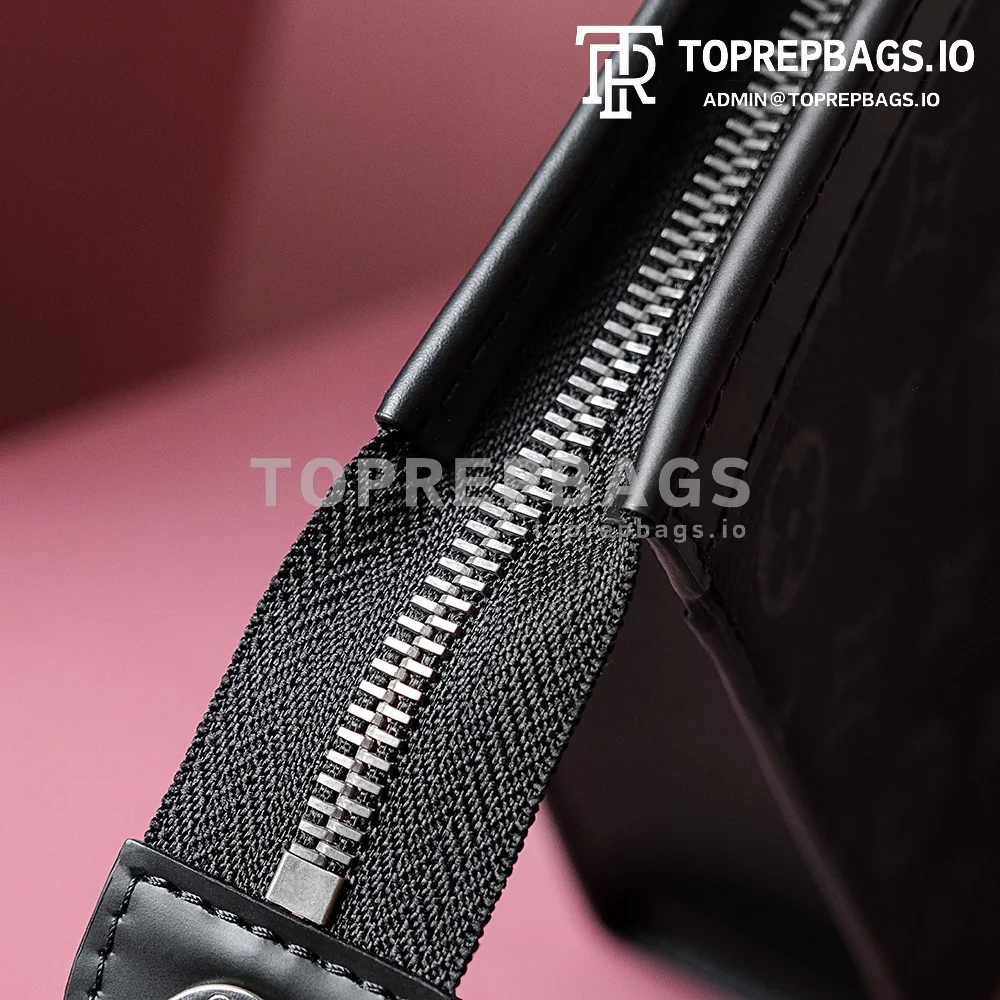 i1701510445_771_7 Louis Vuitton Pochette Voyage in Black
