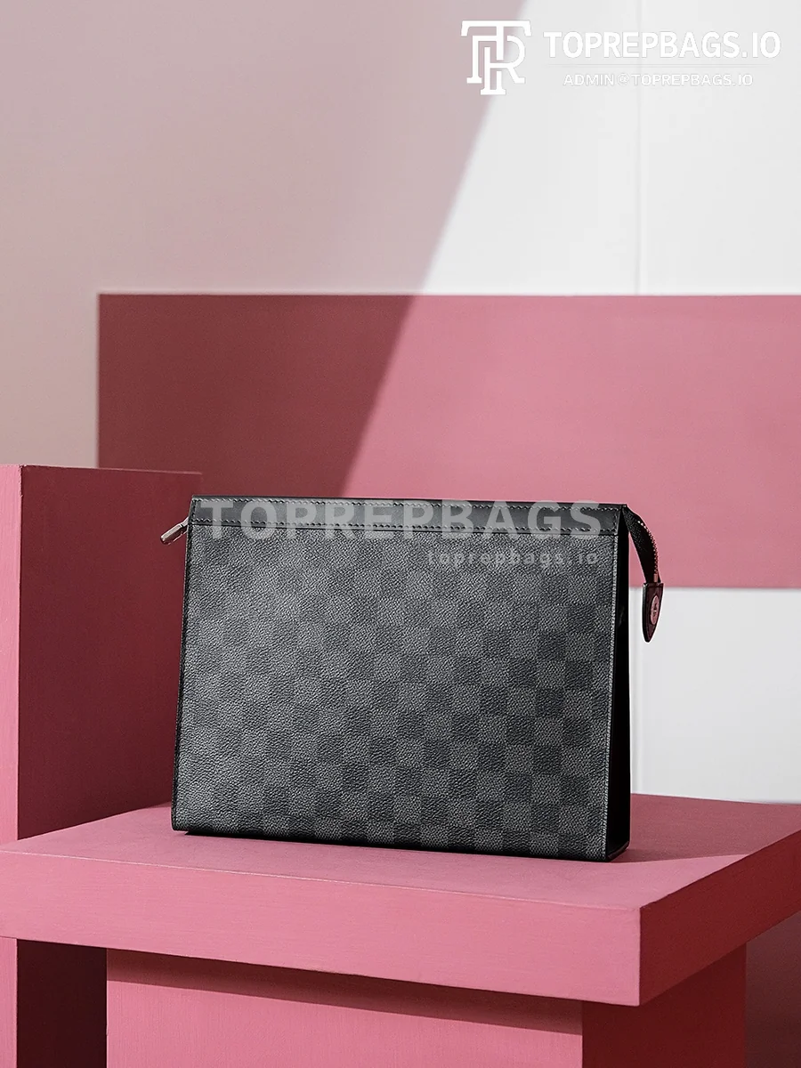 i1701510580_3250_2 Louis Vuitton Pochette Voyage in Black