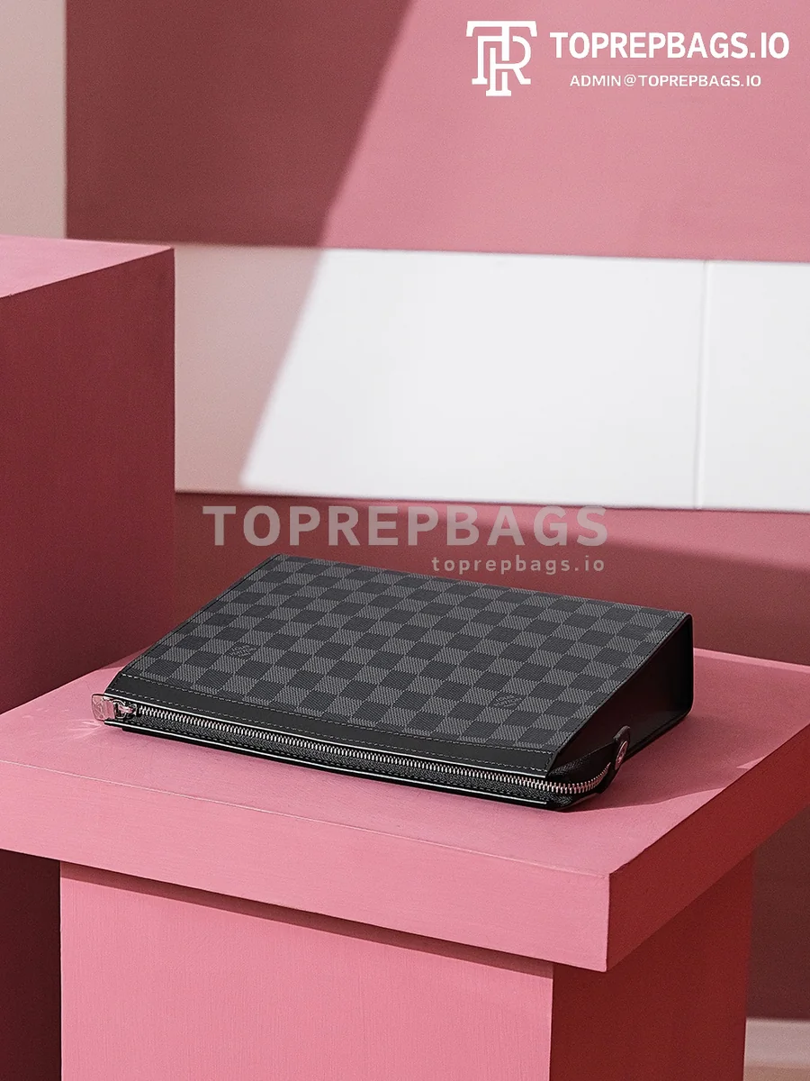 i1701510580_5788_0 Louis Vuitton Pochette Voyage in Black