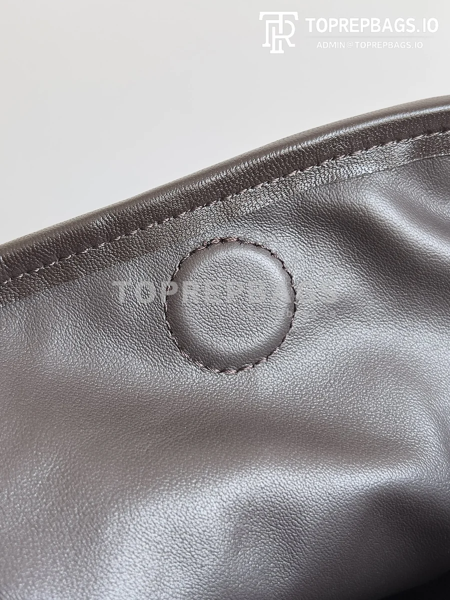 i1703346022_2406_0 Bottega Veneta Hop Large in Brown