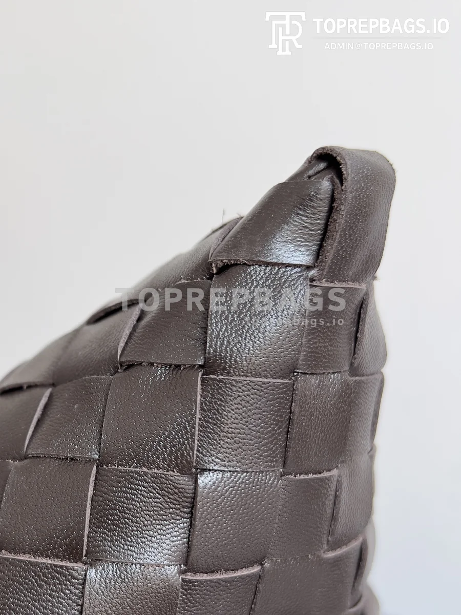 i1703346022_4777_0 Bottega Veneta Hop Large in Brown