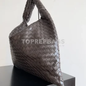 Bottega Veneta Hop Large in Brown