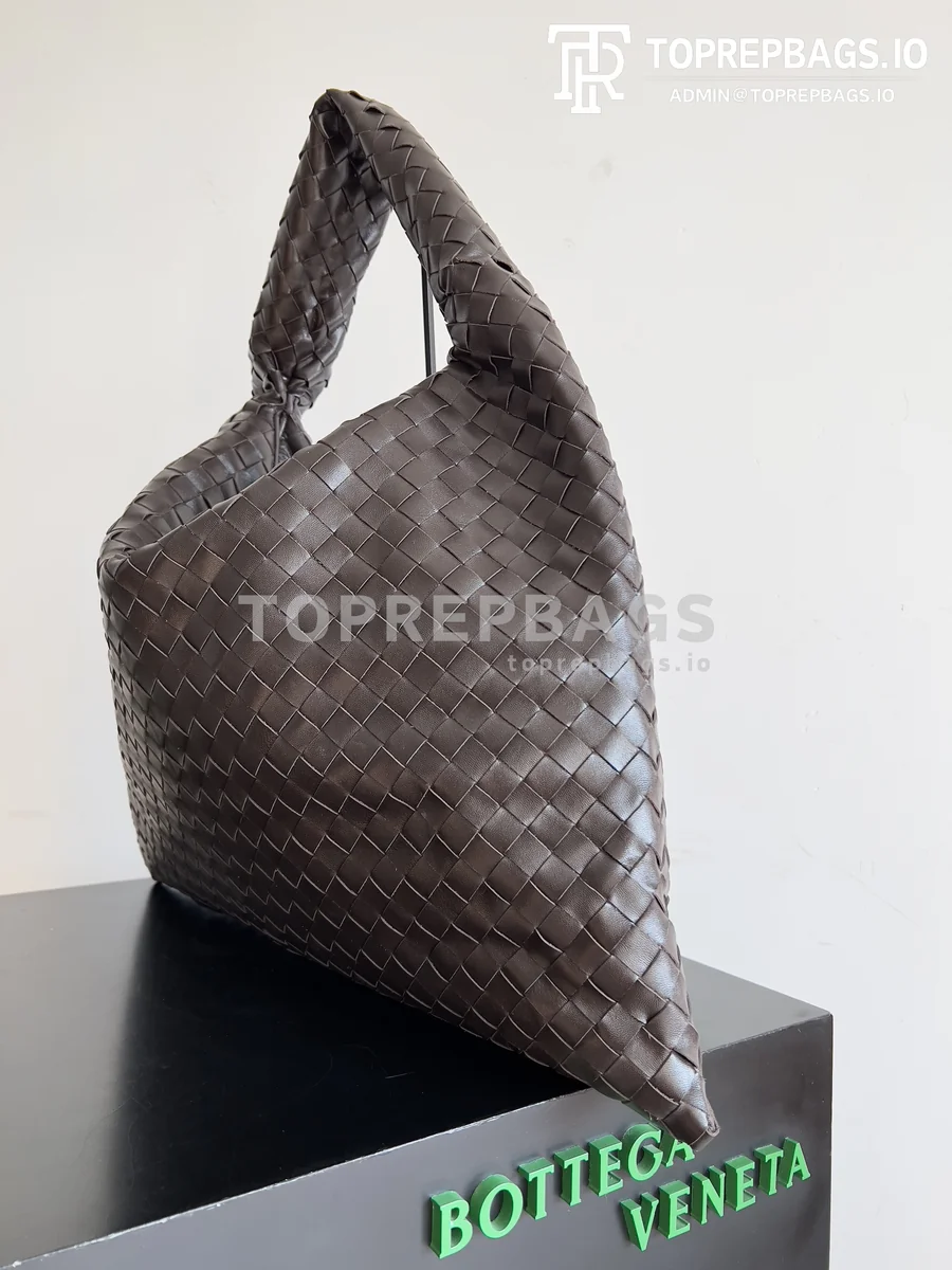 i1703346023_5695_0 Bottega Veneta Hop Large in Brown