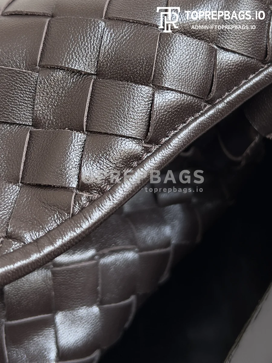 i1703346023_5859_0 Bottega Veneta Hop Large in Brown