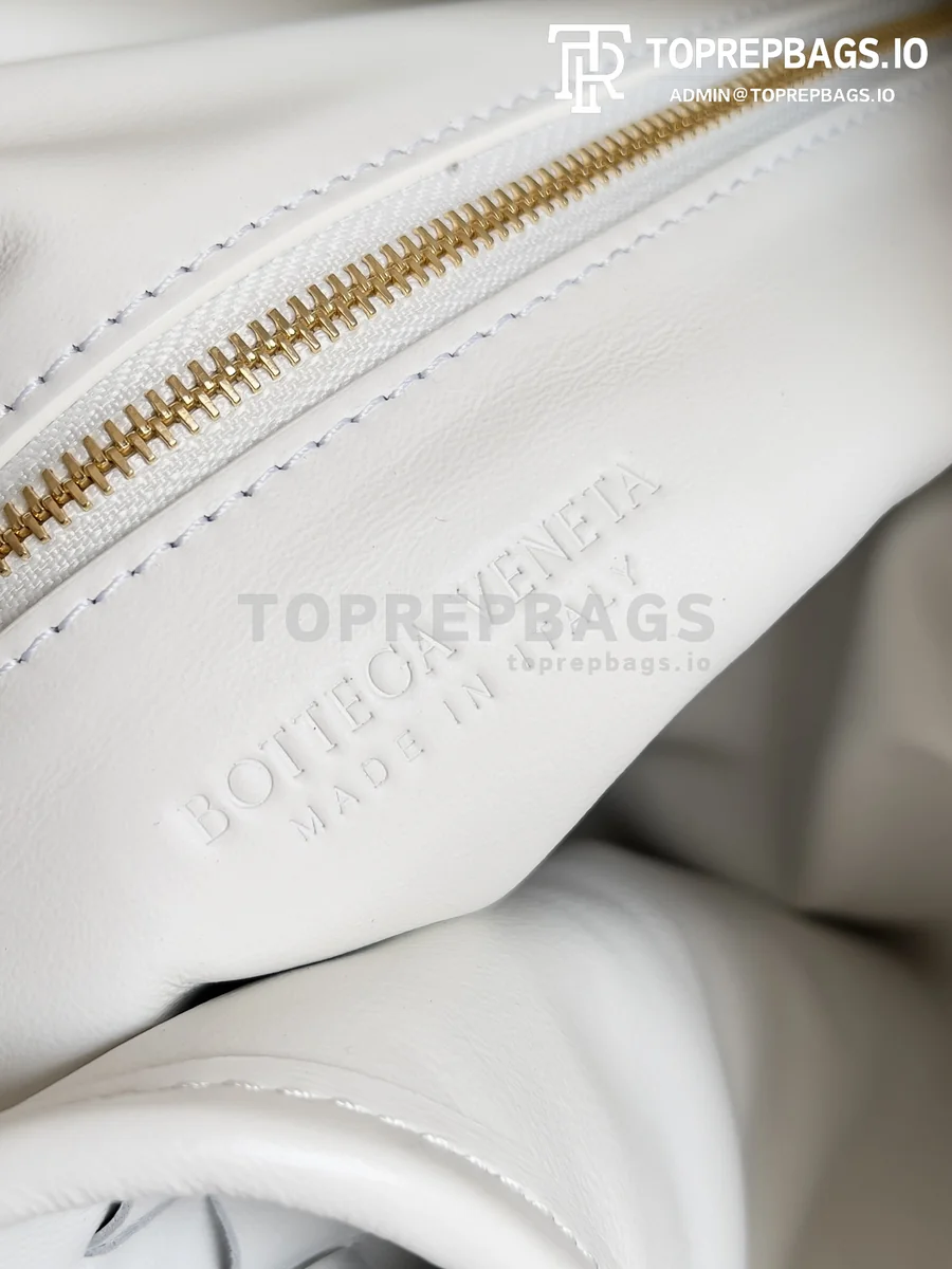 i1703601686_6463_0 Bottega Veneta Hop Large in White