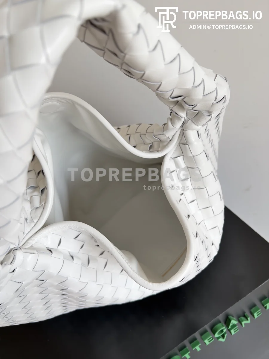 i1703601687_4630_0 Bottega Veneta Hop Large in White