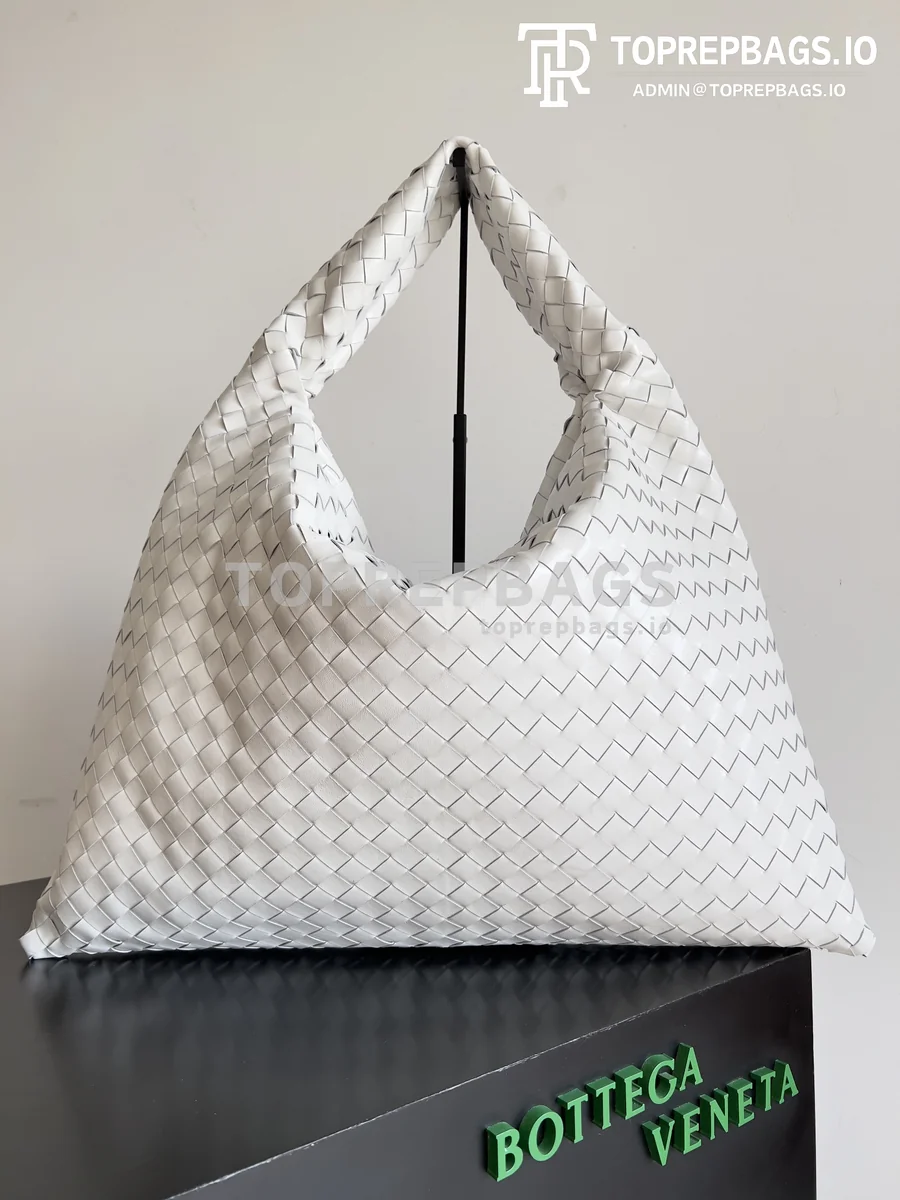 i1703601687_9142_0 Bottega Veneta Hop Large in White