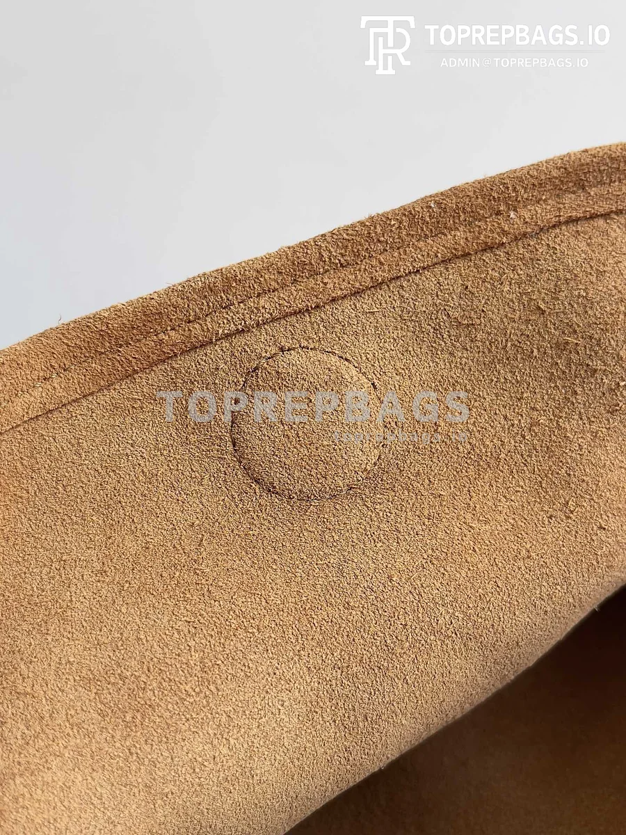 i1704890769_3592_3 Bottega Veneta Hop Large in Brown