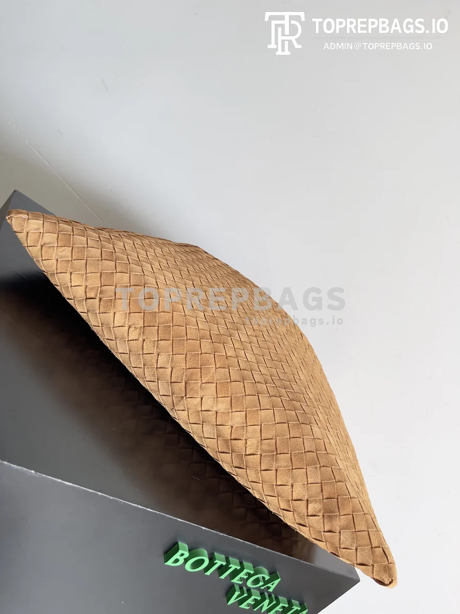 i1704890769_5477_8 Bottega Veneta Hop Large in Brown