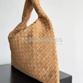 Bottega Veneta Hop Large in Brown