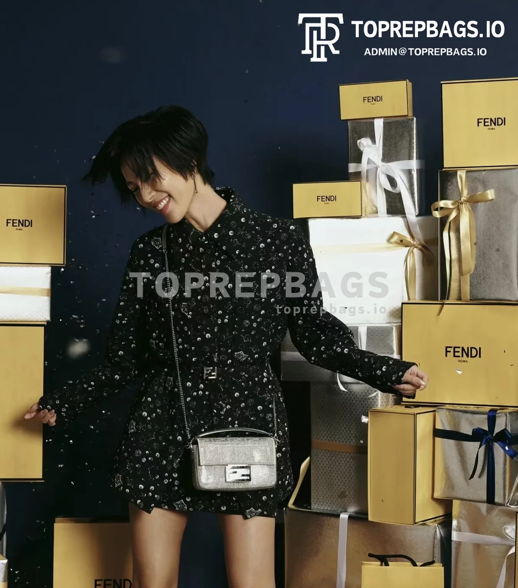 i1705998292_3099_2 Fendi Baguette Mini in Grey