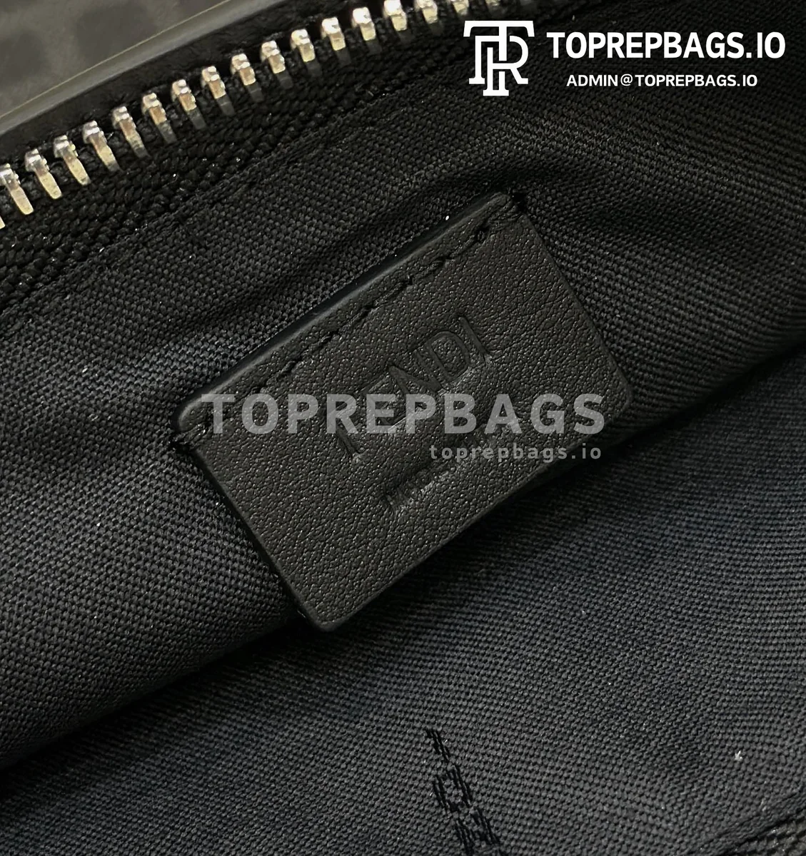 i1712475856_962_7 Fendi Flat Pouch in Black