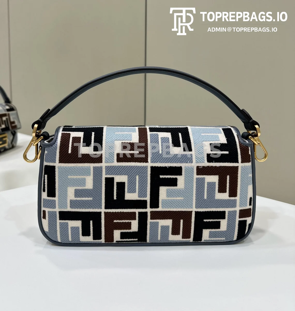 i1713772038_4209_2 Fendi Baguette in Grey