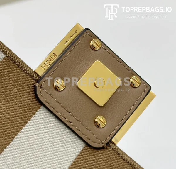 i1719743606_4224_0 Fendi Baguette in Beige
