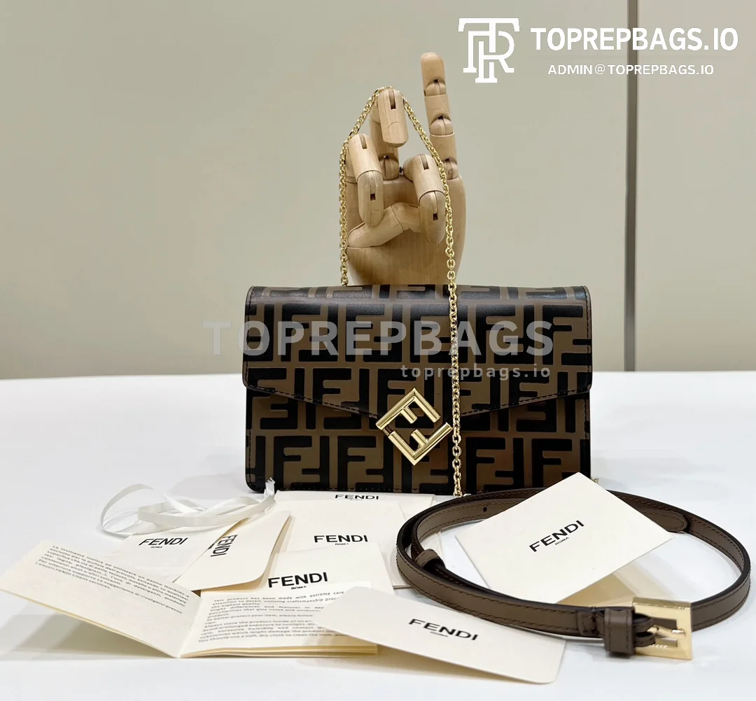 i1722332548_1605_0 Fendi Baguette in Brown