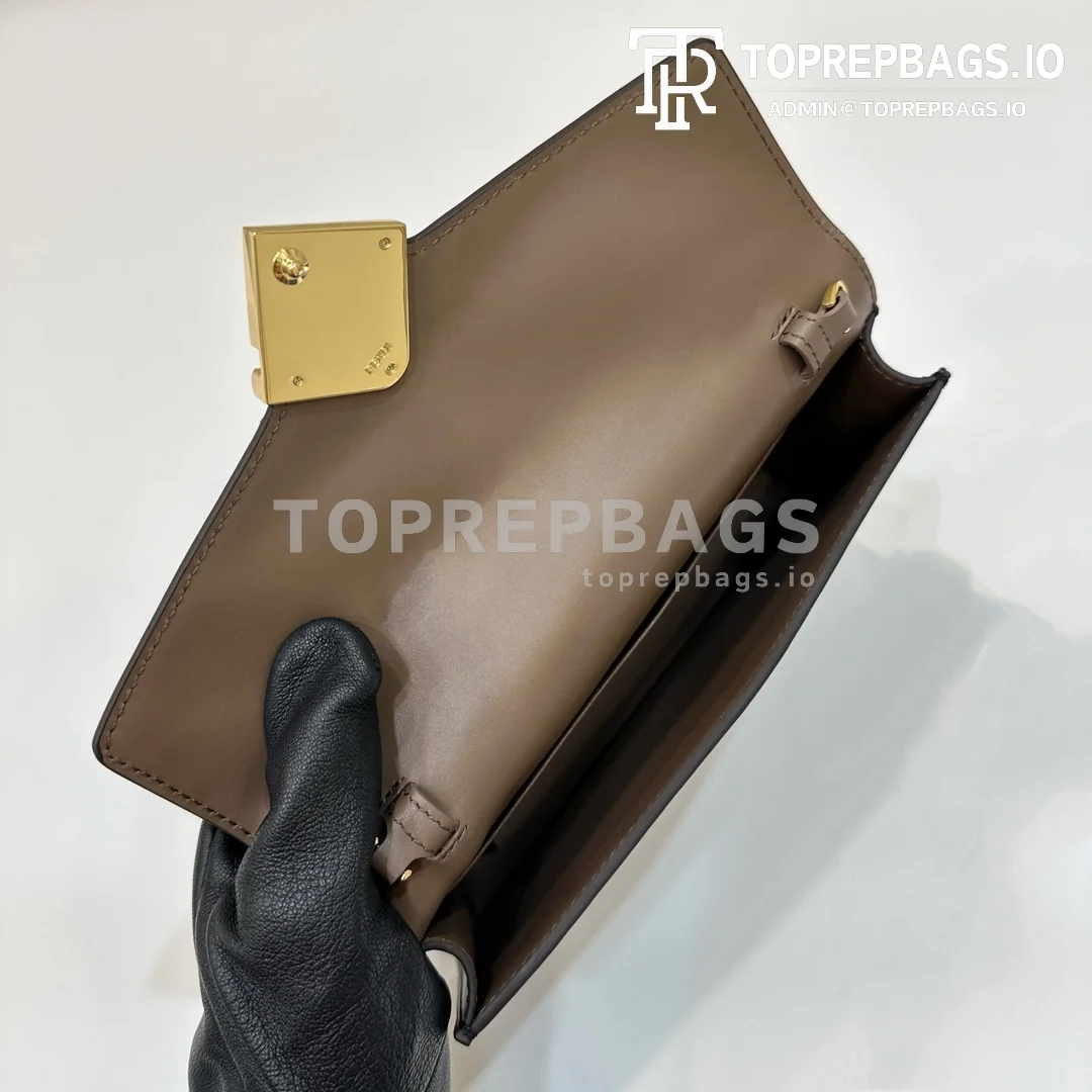 i1722332548_2497_6 Fendi Baguette in Brown